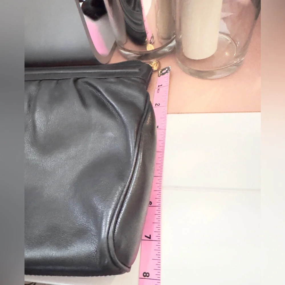 Vintage Gucci Black Leather Clutch - Picture 14 of 14